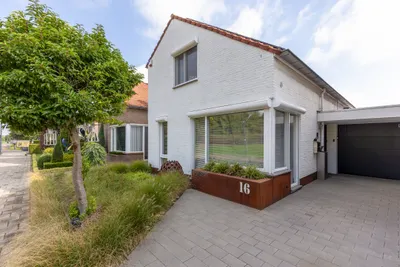 Postweg 16, 6121HN, Born, Limburg