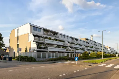 Eduard C F Hellendoornstraat 75, 3123CN, Schiedam, Zuid-Holland