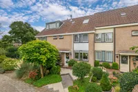 Van Limburg Stirumplantsoen 24, Zwijndrecht