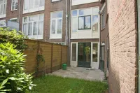 Waldeck Pyrmontkade, Den Haag