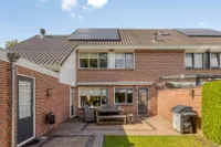 Voormors 4, Enter
