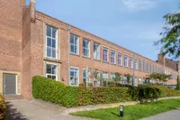 Laan van Henegouwen 42, Roosendaal