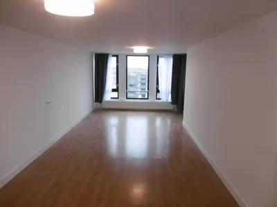 Galerijflat Pieter Calandlaan, Amsterdam