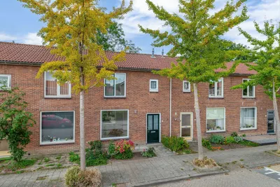 Kon Wilhelminastraat 12, 2911AJ, Nieuwerkerk aan den IJssel, Zuid-Holland