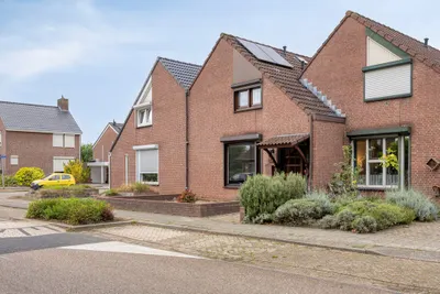 Echterstraat 110, 6051GC, Maasbracht, Limburg