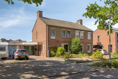Hulststraat 21, 6101MH, Echt, Limburg