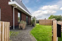 Lou Sânen 17, Easternijtsjerk