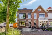 Burgemeester de Bruinelaan 102, Zwijndrecht