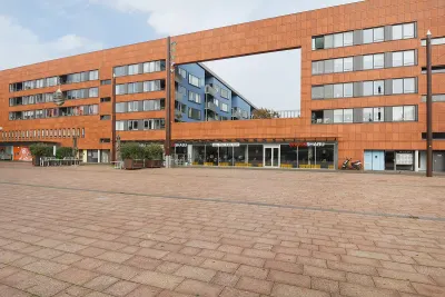 Burgemeester van Stamplein , 2132BH, Hoofddorp, Noord-Holland