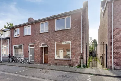 Vossenstraat 11, 5701JX, Helmond, Noord-Brabant