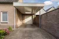 Pompenmaker 17, Oost West En Middelbeers
