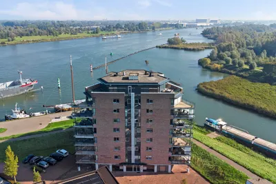 Zijdewinde 140, 3297AW, Puttershoek, Zuid-Holland