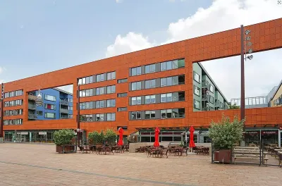 Raadhuisplein , 2132TZ, Hoofddorp, Noord-Holland
