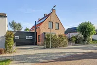 Stationsstraat 11, Kapelle