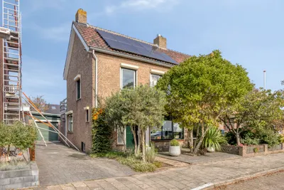 Dr Ensinkstraat 32, 4661EJ, Halsteren, Noord-Brabant