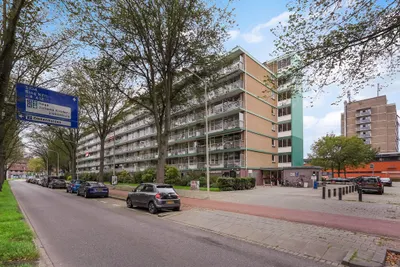 Volendamlaan 821, 2547CC, Den Haag, Zuid-Holland