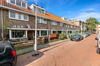 Boele van Hensbroekstraat 27, Den Haag