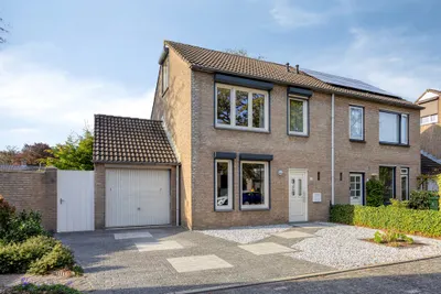 De Leeuwebek 30, 6021LM, Budel, Noord-Brabant