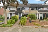 De Vang 27, Buitenpost