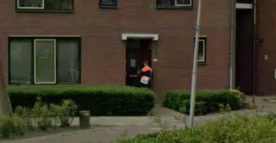 Wezelveen , 3205ER, Spijkenisse, Zuid-Holland