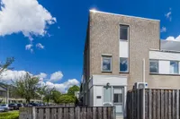 Van der Waalsstraat 1, Ridderkerk