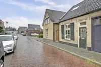 Julianalaan 25, Raamsdonksveer