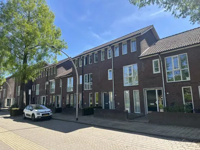 Amandelgaarde , 3344RA, Hendrik-Ido-Ambacht, Zuid-Holland