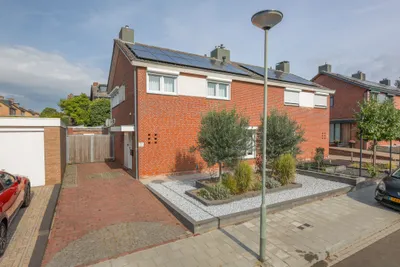 Arthur van Schendelstraat 18, 6372HV, Landgraaf, Limburg