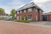 Feike Wybrensstrjitte 12, Surhuisterveen