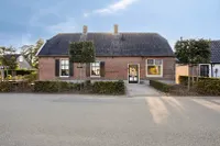 Nederhemertsekade 11, Nederhemert