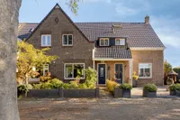 Loolaan 8, Halsteren