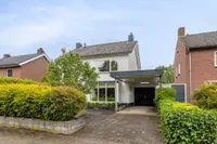 Leeuweriklaan 35, Hapert