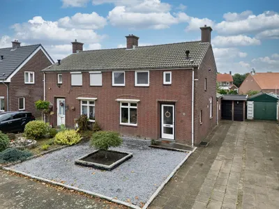 Dr. Poelsstraat 18, 5993AE, Maasbree, Limburg