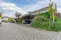 Karos 46, Hoorn