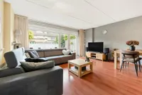 Van Doesburgveld 9, Barendrecht