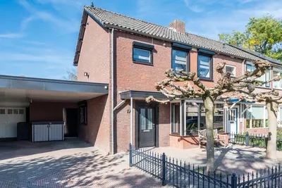 Hugo van der Goesstraat 17, 5702XR, Helmond, Noord-Brabant