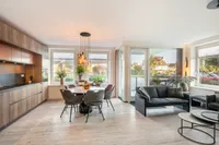 Frank van Borselenstraat 32, Sint-maartensdijk