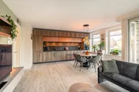 Frank van Borselenstraat 32, Sint-maartensdijk