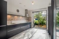 EGoli 103, Amsterdam