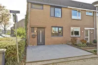 Spelleborg 1, Steenbergen