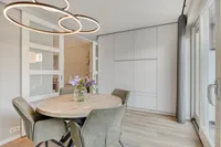 Morene 408, Uden