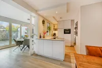 Morene 408, Uden